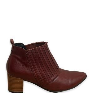 Ecco brown leather booties